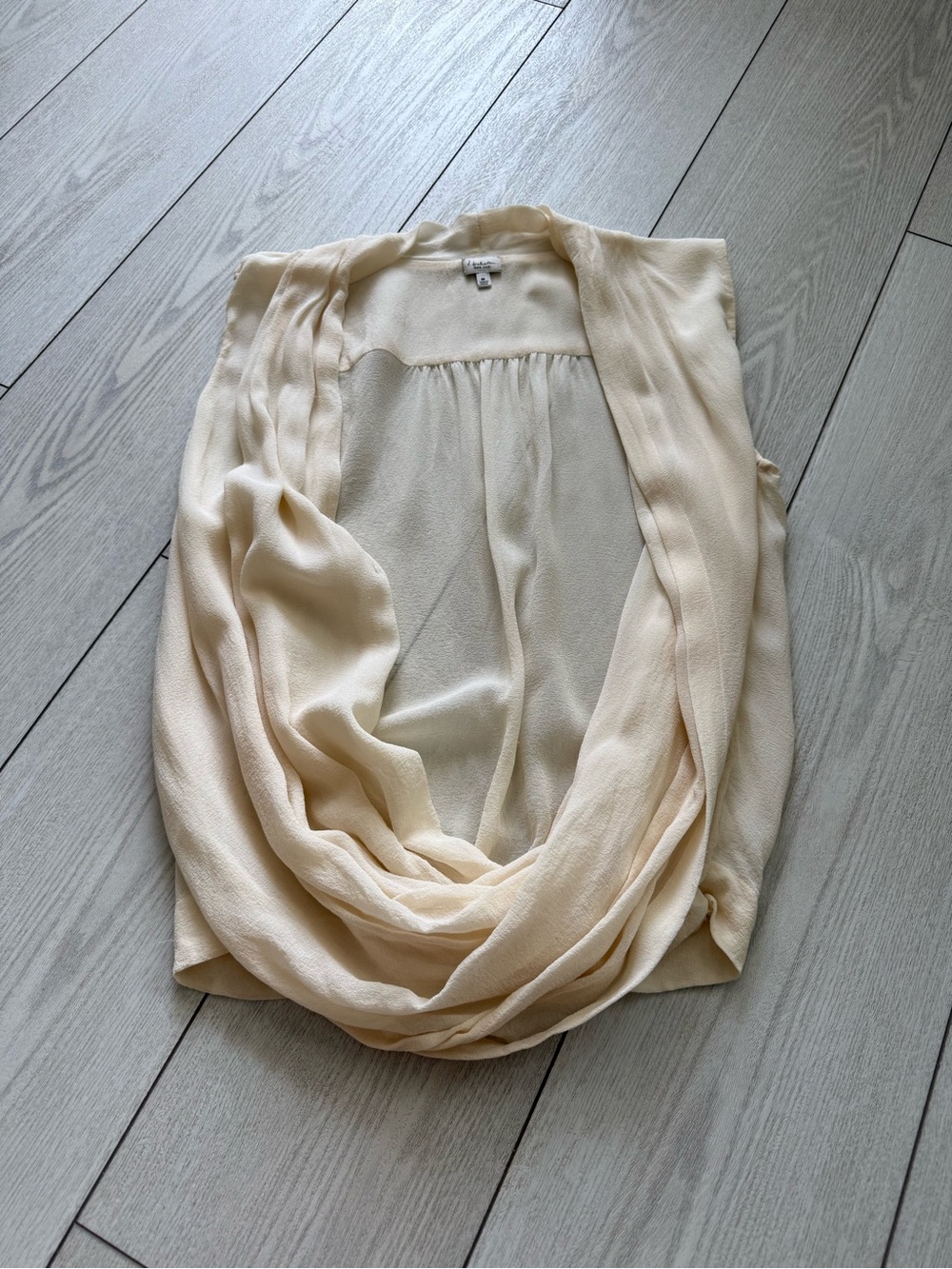 Ariztia T. Babaton 100% silk ivory blouse draped cowl neck sleeveless medium